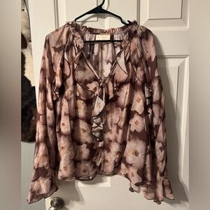 MELLODAY Floral Blouse with Ruffle Accents
